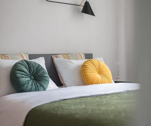 Srodmiescie Homely By Bookinghost アパート *